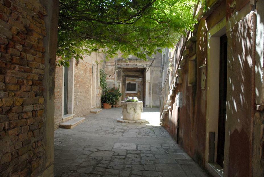 Dorsoduro - Corte Della Comare Benátky Exteriér fotografie
